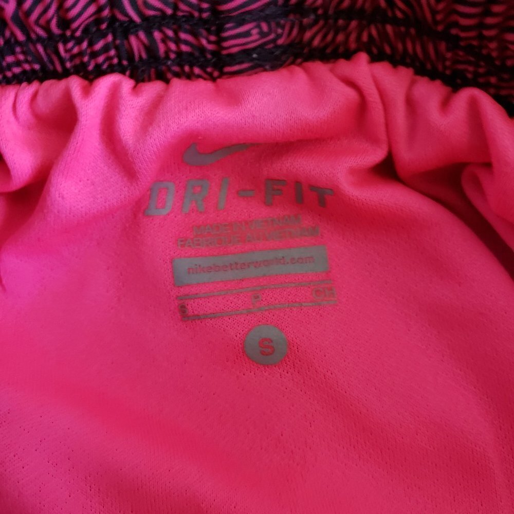 Nike Short - Picture 7 of 7